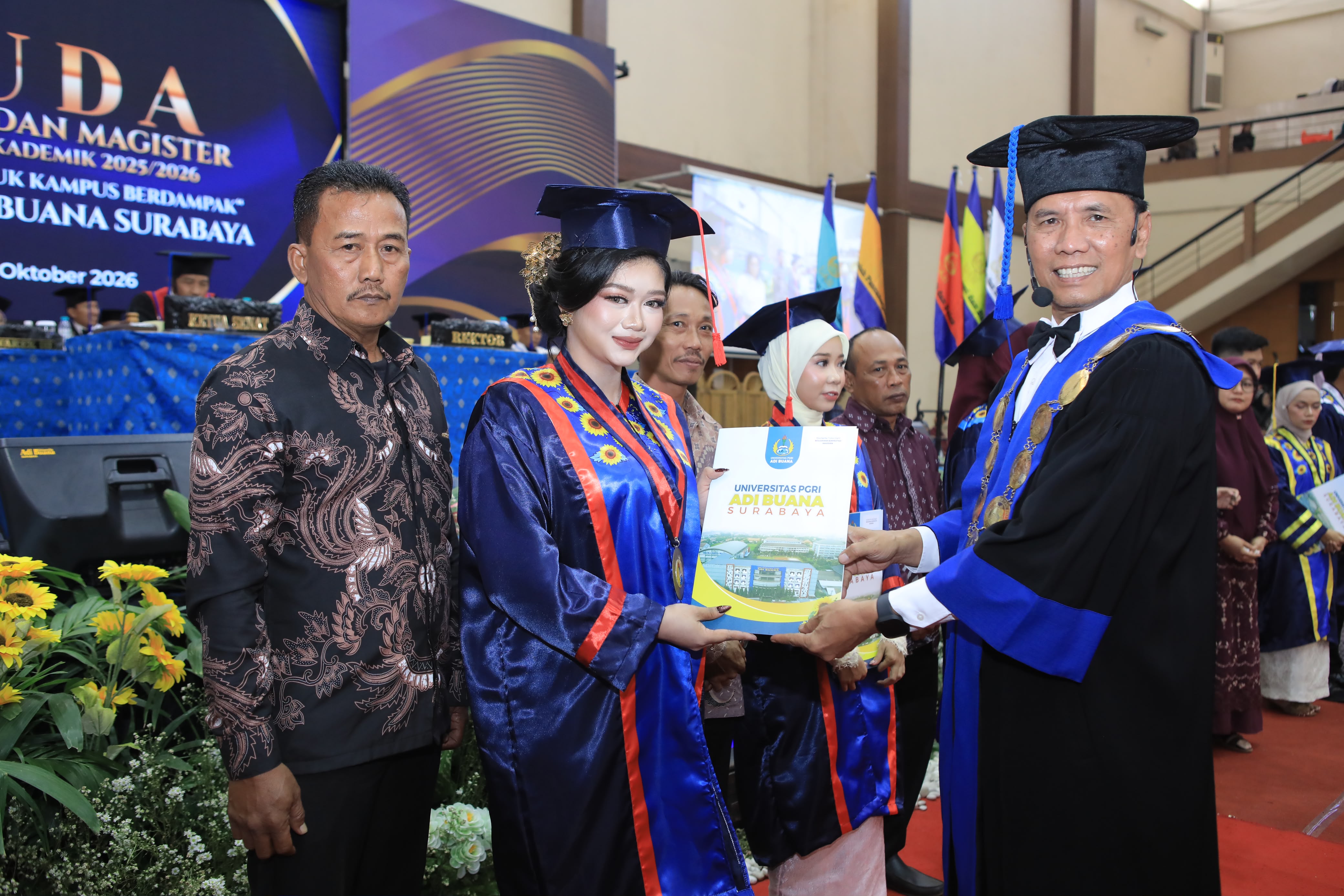 Diva Aprilia Trisha Utami Raih Predikat Wisudawan Berprestasi Bidang Akademik